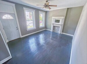 4219 Dewey Ave, Unit 4219 Dewey Avenue B in St. Louis, MO - Foto de edificio - Building Photo