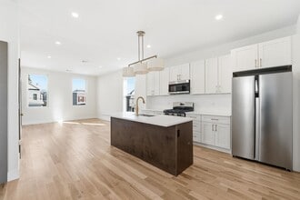 25 Lembeck Ave in Jersey City, NJ - Building Photo - Building Photo