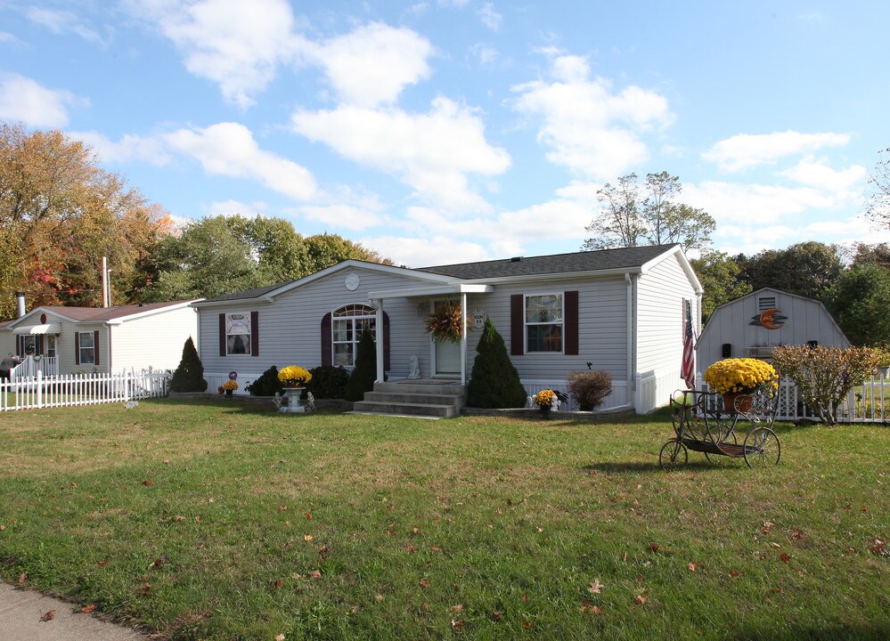 Western Sands in Wallingford, CT - Building Photo