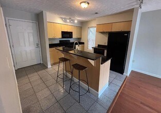 945 Quay Ave, Unit 945 E Quay Ave in Grandview Heights, OH - Building Photo - Building Photo