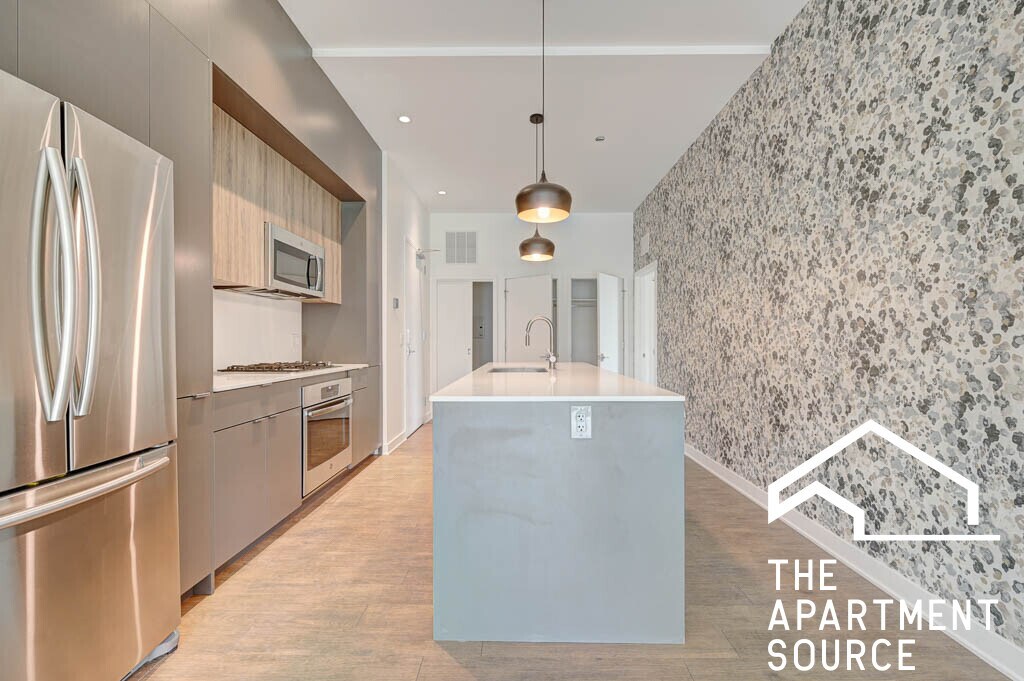 3464 N Lincoln Ave, Unit 403 in Chicago, IL - Building Photo