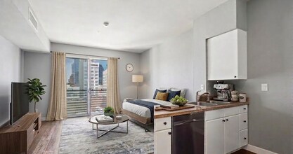 445 Island Ave in San Diego, CA - Building Photo - Building Photo