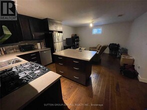 1148 Islington Ave. in Toronto, ON - Building Photo - Building Photo