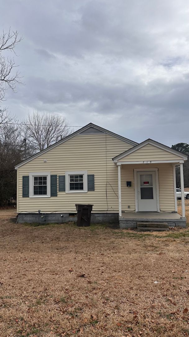 715 Edgecombe Ave in Tarboro, NC - Building Photo - Building Photo