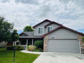 2217 W Apgar Creek Dr in Meridian, ID - Building Photo - Building Photo