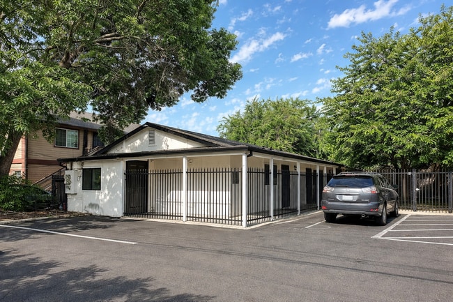 3445 Altos Ave, Unit 3445