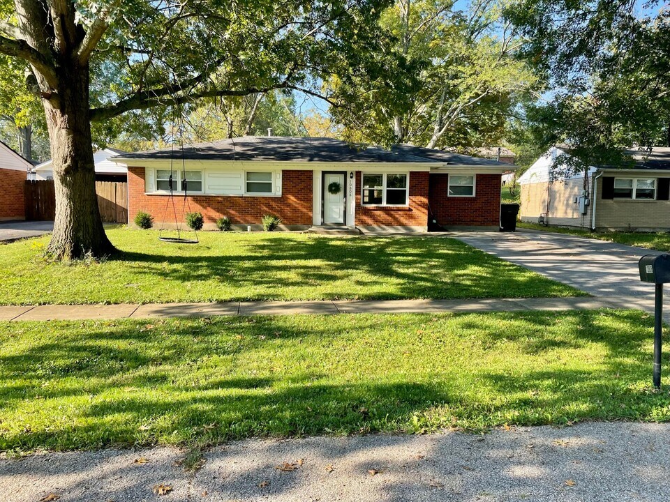 10808 Brookside Dr in Louisville, KY - Building Photo