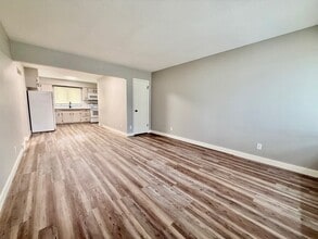 1710 Carriage Hill Dr in Waterloo, IA - Building Photo - Building Photo