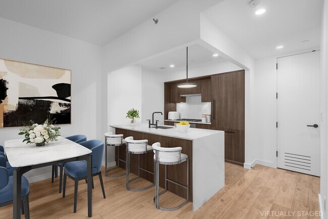 111 Varick St, Unit 15-A in New York, NY - Building Photo - Building Photo
