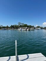 30 SE Valare Ln, Unit 202B in Crystal River, FL - Building Photo