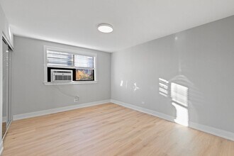 530 W Aldine Ave in Chicago, IL - Building Photo - Building Photo