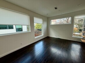 4211 Delano Pl in Dallas, TX - Building Photo - Building Photo