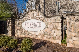 Stonegate At Faircrest in Centreville, VA - Building Photo - Building Photo