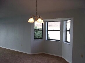 464 Bouchelle Dr, Unit 305 in New Smyrna Beach, FL - Building Photo - Building Photo