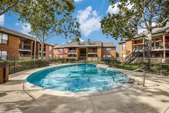 Veridian at Clear Lake in Webster, TX - Building Photo - Building Photo
