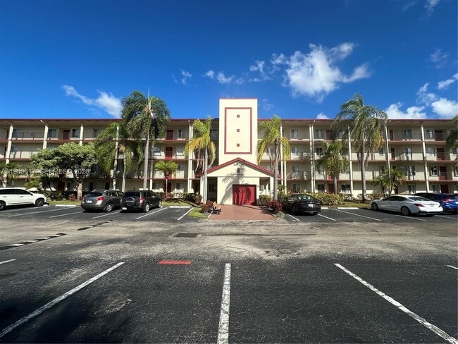 12755 SW 16th Ct in Pembroke Pines, FL - Building Photo - Building Photo