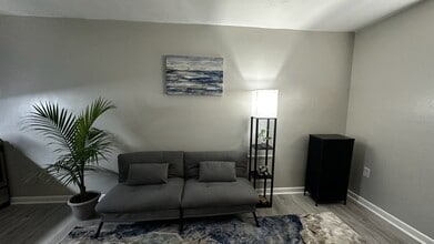 2840 Colonial Ave SW in Roanoke, VA - Building Photo - Building Photo