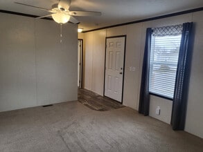 256 Spruce in Highland, MI - Building Photo - Building Photo