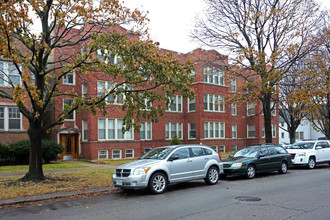 West Ridge in Chicago, IL - Foto de edificio - Building Photo