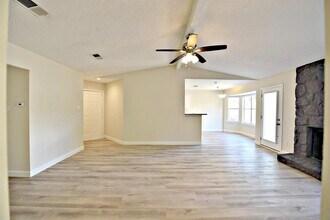 12719 Acadian Trail in Austin, TX - Building Photo - Building Photo