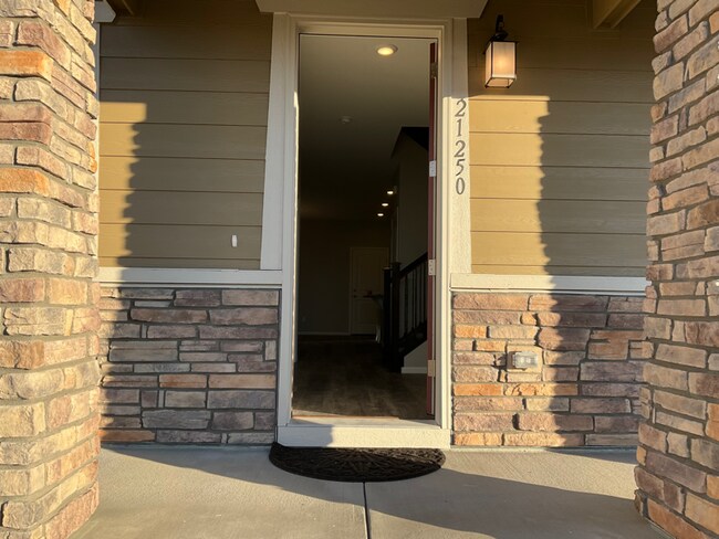 21250 E Radcliff Pl in Aurora, CO - Building Photo - Building Photo