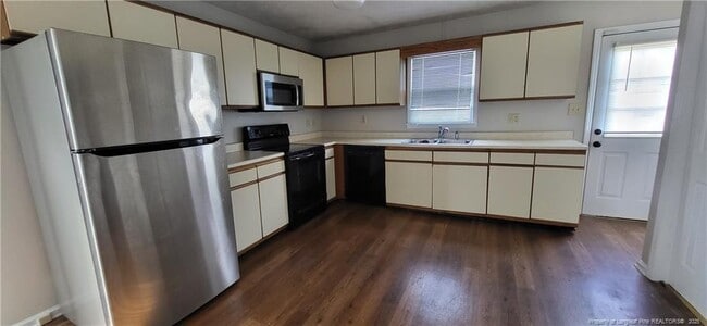 1439 Sprunt Ave in Lumberton, NC - Building Photo - Building Photo