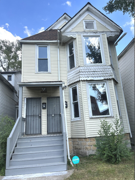 6833 S Green St in Chicago, IL - Foto de edificio