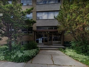 15 Bater Ave in Toronto, ON - Building Photo - Building Photo