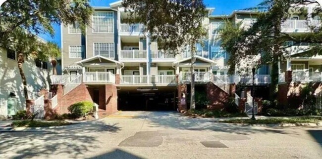 property at 800 S Dakota Ave