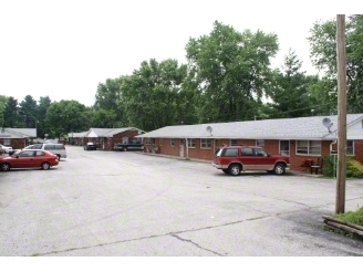 Twin Valley Apartments in Shelbyville, IN - Building Photo