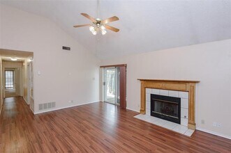 1902 Lee Dr in Denton, TX - Building Photo - Building Photo