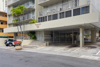 Tradewinds Plaza in Honolulu, HI - Building Photo - Building Photo