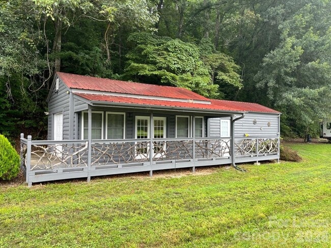 1961 Cane Creek Rd in Fletcher, NC - Building Photo - Building Photo