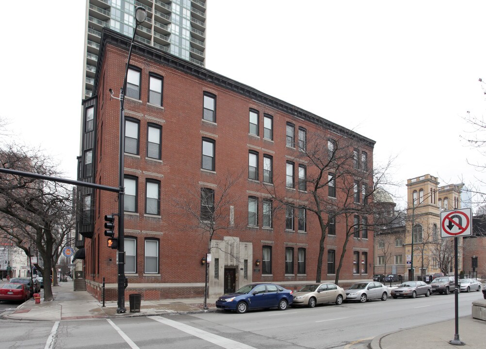 1039 N La Salle Blvd in Chicago, IL - Building Photo