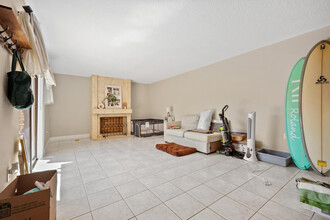 506 5th Ct in Palm Beach Gardens, FL - Building Photo - Building Photo