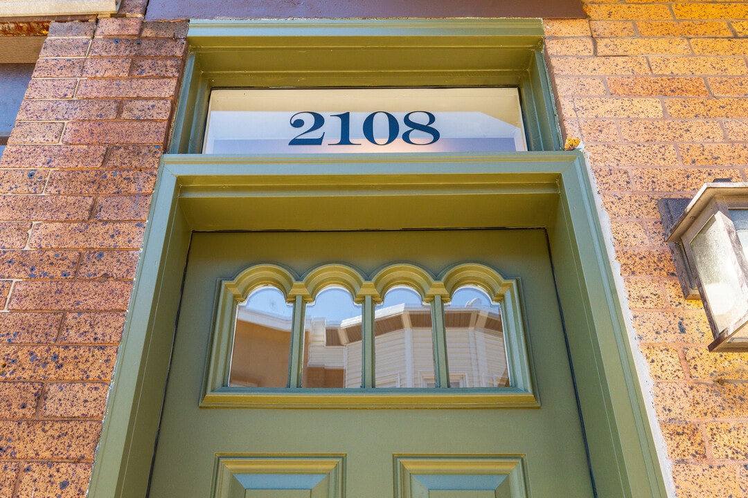 2108 S Garnet St in Philadelphia, PA - Building Photo