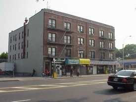 95-13-95-19 Northern Blvd in Jackson Heights, NY - Building Photo