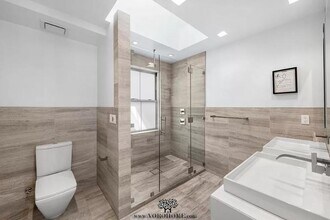 136 Beekman St in New York, NY - Foto de edificio - Building Photo