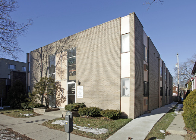 1557 N Farwell Ave in Milwaukee, WI - Foto de edificio - Building Photo