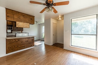 909 Shepherd St in Morgan, TX - Building Photo - Building Photo
