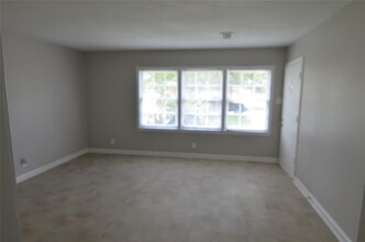 5039 Dickens Rd in Houston, TX - Building Photo - Building Photo