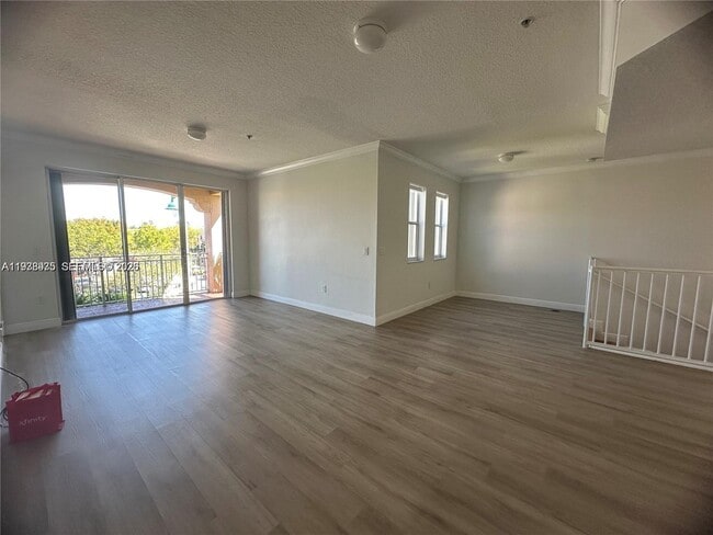 6440 NW 114th Ave in Doral, FL - Building Photo - Building Photo