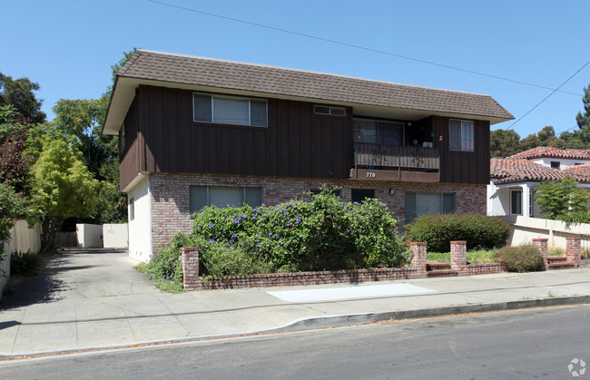 770 Chestnut St in San Carlos, CA - Building Photo - Building Photo