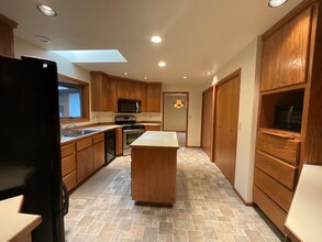 926 Samish Way in Bellingham, WA - Building Photo - Building Photo