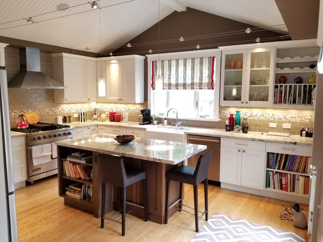 property at 1440 Dewing Ln