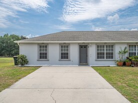 9 E 5th St in St. Cloud, FL - Building Photo