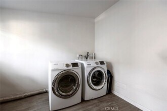 16938 Hartland St in Los Angeles, CA - Building Photo - Building Photo