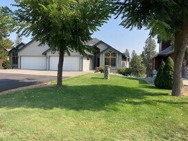 18317 E Riverway Ave in Spokane Valley, WA - Building Photo