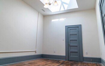 87 W Main St in Pulaski, VA - Foto de edificio - Building Photo