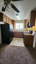 2510 Hartnell Ave, Unit 9 in Redding, CA - Foto de edificio - Building Photo
